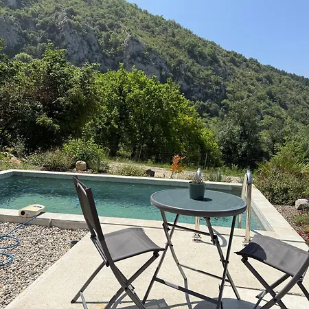 Gites Les Rochers De Plaisians Exterior photo